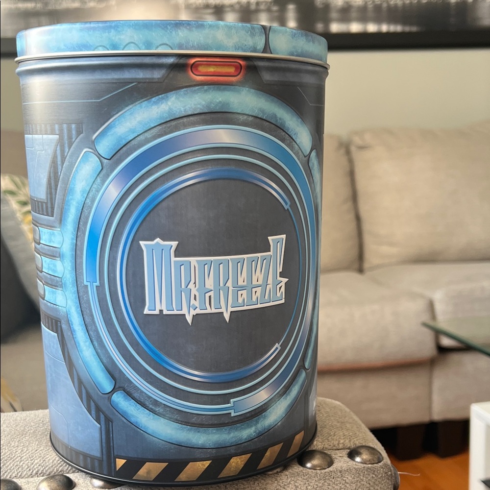 Freeze Blue and Gray Kids Toy Candle Holder